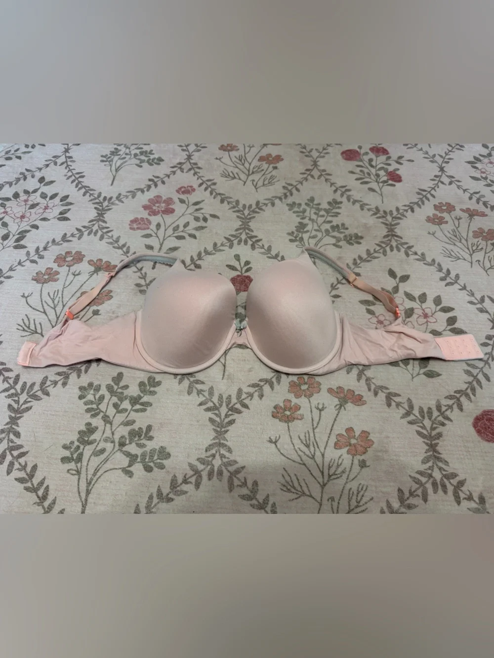 11 VS bras - size 36DD